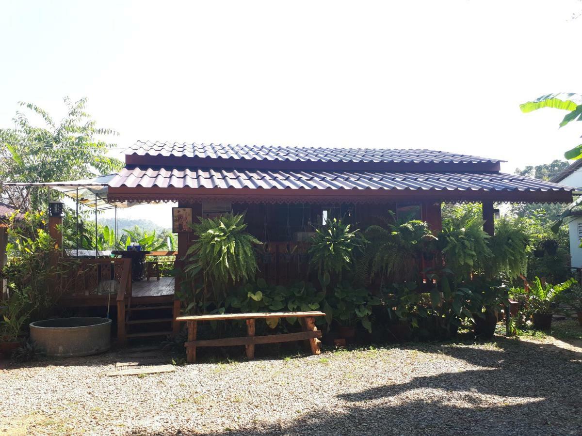 Baan Bar Cafe Hotell Mae Chaem Exteriör bild